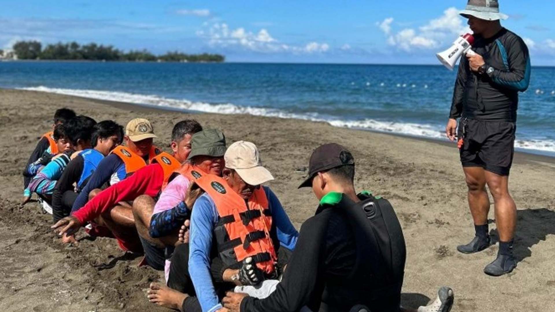 DOT Trains Zambales Boatmen To Boost Tourism