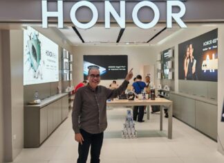 Tech Expert Art Samaniego Lines Up Early, 90th out of 400 to Pre-Order HONOR 400 5G in SM City Sta. Rosa